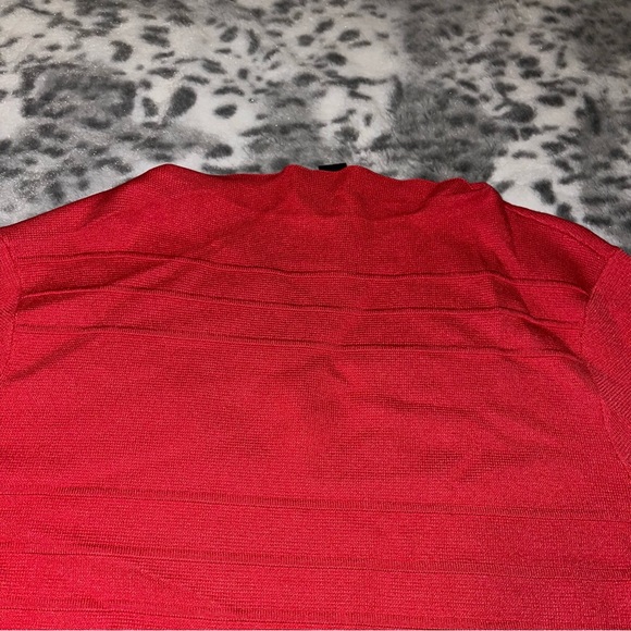 St. John Sweater - Picture 5 of 11